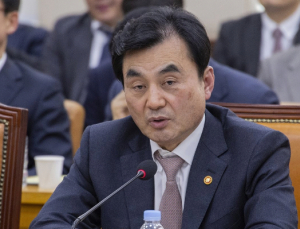 美 ‘군함 파견’ 압박에…안규백 “국회 동의 필요, 아직 공식요청 없어”