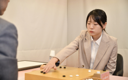 김채영, 블리츠 오픈 결승 1국에서 이창호 9단에게 재역전승 [바둑]