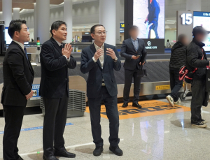 이명구 관세청장, BTS 공연 앞두고 인천공항 보안 점검