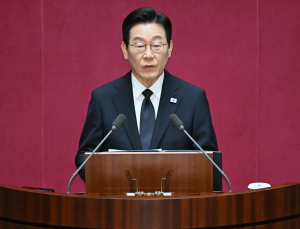 李 대통령 “다주택자 공직자, 부동산 정책서 배제할 것”