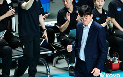 ‘챔프전 진출’ GS칼텍스 이영택 “선수들 대단해…우승 기회 꼭 잡을 것” [쿠키 현장]