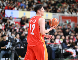 함지훈, 은퇴 경기서 19점…현대모비스, 승리로 전설을 보냈다 [쿠키 현장]