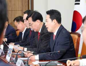 장동혁, 이재명 개헌론 정면 비판…“연임 포기 먼저 밝혀야”