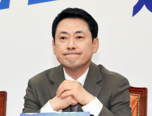 공천 내홍 속 장동혁 ‘리더십 다잡기’…방미·당원 100만에도 회의론