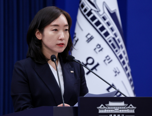 李대통령 “국힘, 조폭설 조작 유포 사과하라”…靑 “선거제도 왜곡 책임져야”