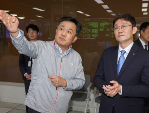 KT 이사회, 견제는 남기고 인사·조직 권한은 CEO에…지배구조 손질