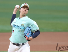 ‘안장군’ 안우진 981일 만에 선발승…키움, 두산에 4-2 재역전승