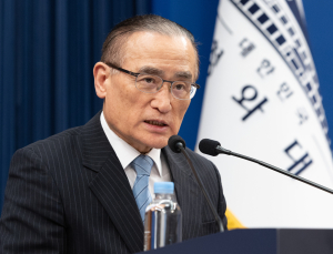 靑 “호르무즈 ‘프로젝트 프리덤’ 검토 불필요…작전 중단돼”