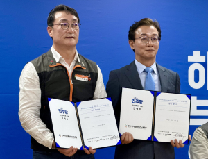 전재수, 사무금융노조 지지 확보…HMM 부산 이전 ‘힘 싣기’ [쿡 정치포토]