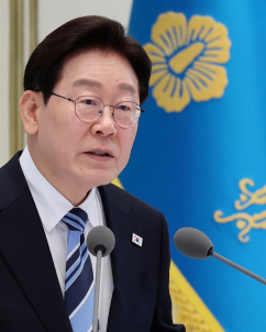 靑 “국힘 반대로 개헌안 무산 유감…하반기 국회서 국민 약속 지켜달라”