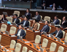 체통 잃은 여야…청소년 참관에도 자리 뜨고 반말·고성 [쿡 정치포토]