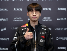 ‘도란’ 최현준 “이지훈 코치, 게임 정말 깔끔하게 본다” [쿠키인터뷰]