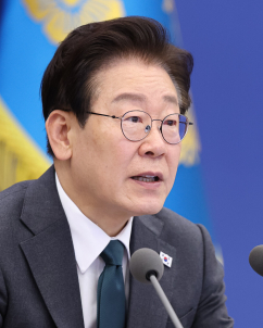 李대통령 “비거주 1주택 매도기회 줬더니 ‘갭투자 허용’ 주장…‘억까’에 가깝다”