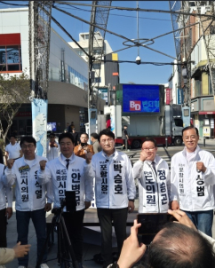 여론조사에 갇힌 박승호가 꺼내든 ‘새 카드’는