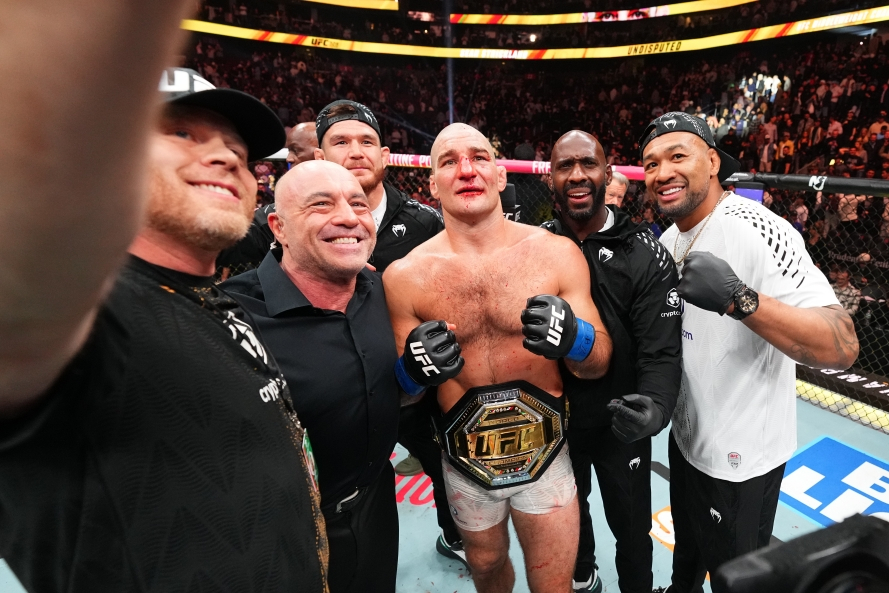 미들급 타이틀을 탈환한 션 스트릭랜드. UFC 제공