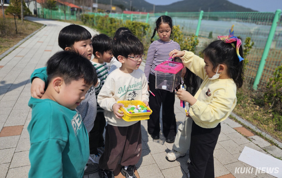 충남교육청은 14일 공주 아트센터 고마에서 유보통합 시범사업의 현장 맞춤형 수업 지원으로 교육과정 내실화를 위해 ‘2026 유보통합 시범사업 수업 분야 배움자리’를 운영했다.