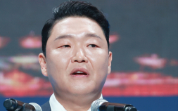 ‘수면제 대리 수령’ 싸이 검찰 송치…소속사 “수사 적극 협조할 것”