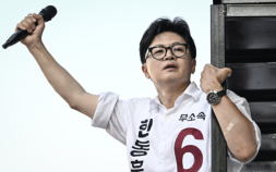 민주당 압승 속 한동훈 생환…보수 재건 신호탄 쐈다