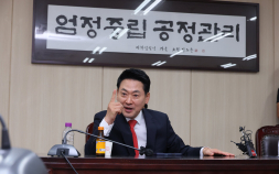 “재투표” 외치던 국힘, 吳 승리 굳자 선관위 때리기 집중…與도 선관위 질타