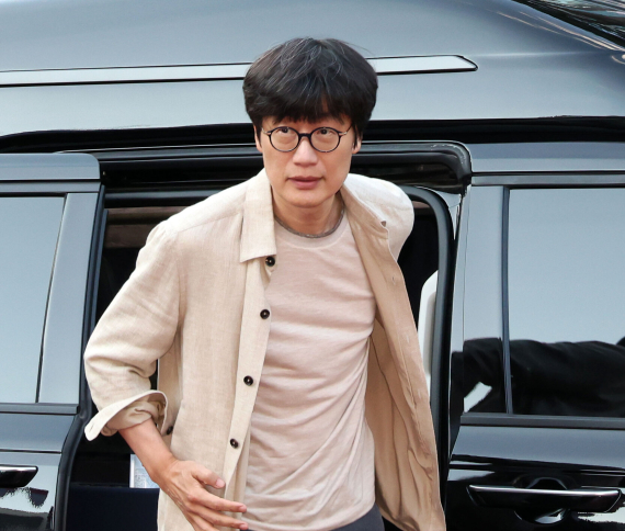 최태원 따르고, 구광모 굽고, 이해진이 쐈다…젠슨 황 ‘삼소회동’ 살펴보니