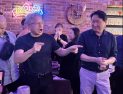 젠슨 황, 최태원과 ‘깐부’ 재회…SK 사장단도 함께한다