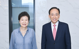박근혜 “시민이 보수 심장 지켰다”…추경호에 경제 성과 주문