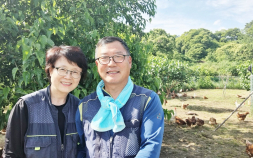 함양 강병구 이장 부부, 6년째 유정란 나눔 실천