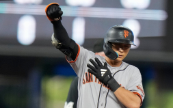 ‘2루타 2개’ 이정후, 타율 0.331…MLB 타격 1위와 1리 차