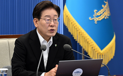 李대통령, ‘스마트 강군’ 전환 박차…미래 신안보 혁신기업 육성 전략회의 주재