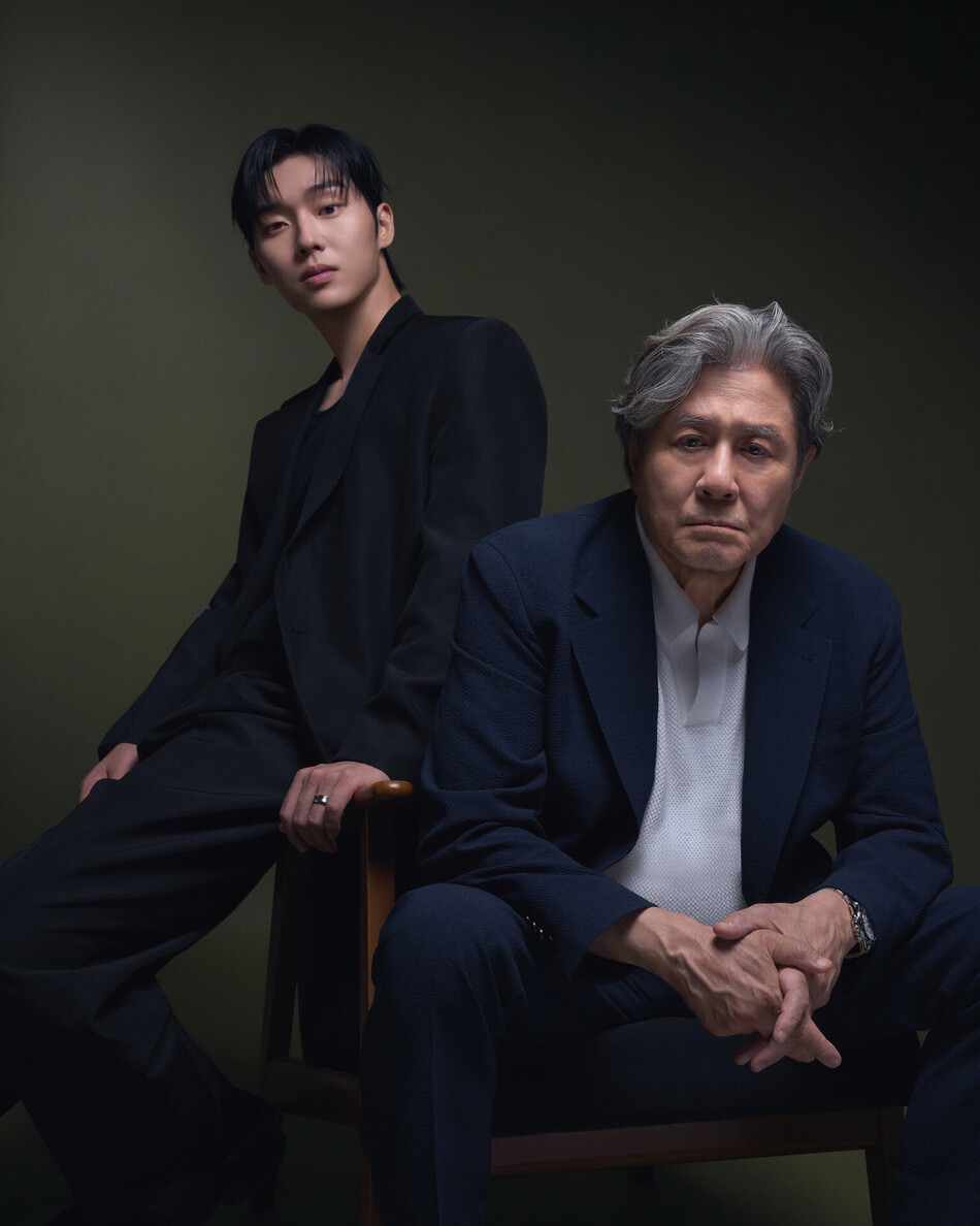 최현욱(왼쪽), 최민식. 넷플릭스 제공