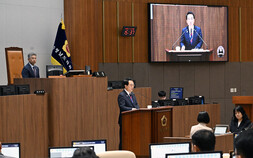 박수현 지사 “비서실도 부르면 도의회 출석”
